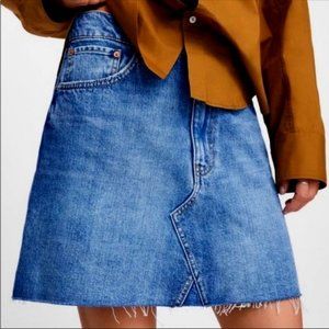 ZARA WOMAN The Mini Skirt Kent Blue Denim Distressed Jean Skirt M NWT
